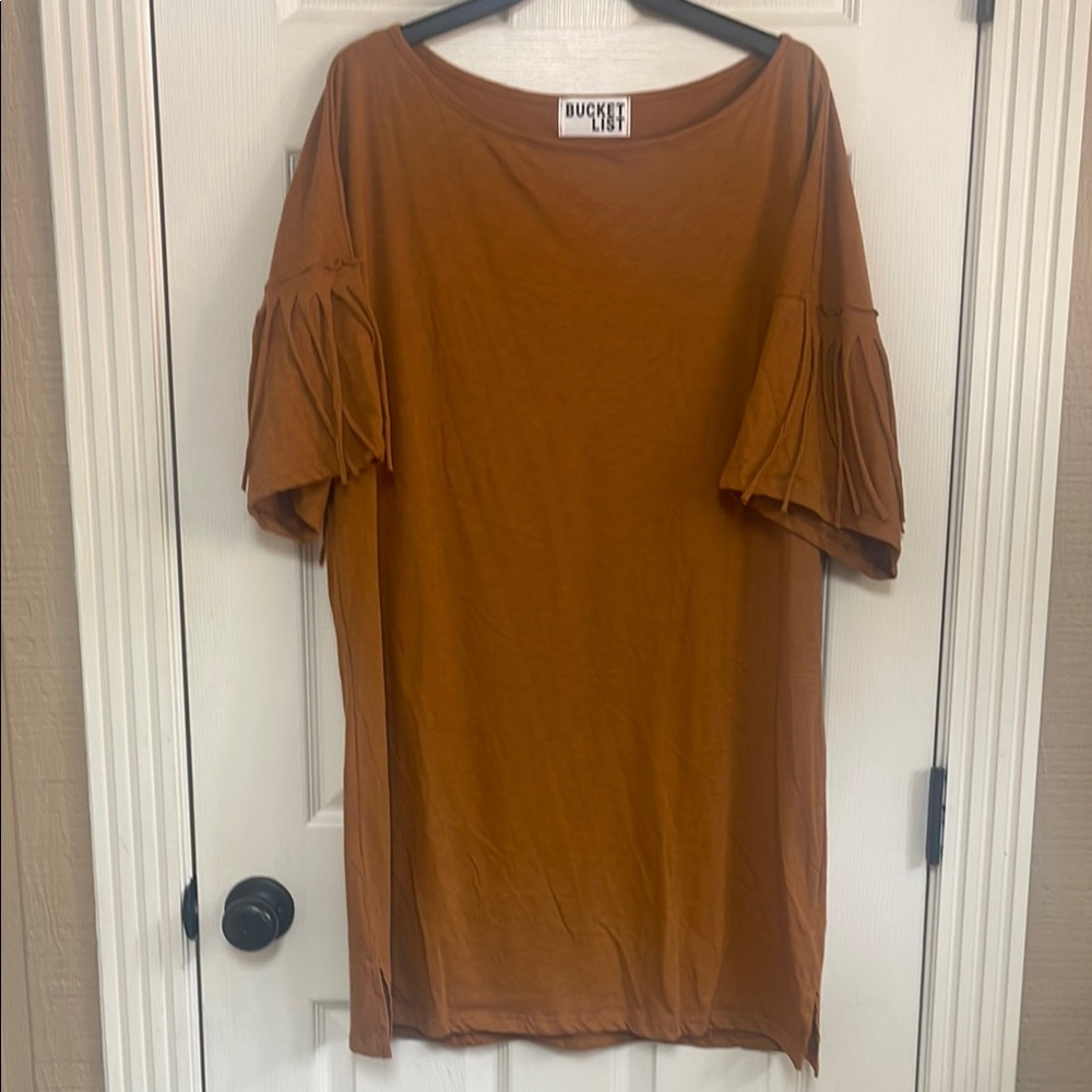 BUCKETLIST Brown Flutter Sleeve Oversized dress. Rust color